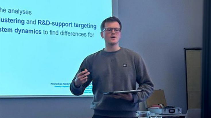 Florian Grebe presents at the winter seminar of the Society for Regional Research 