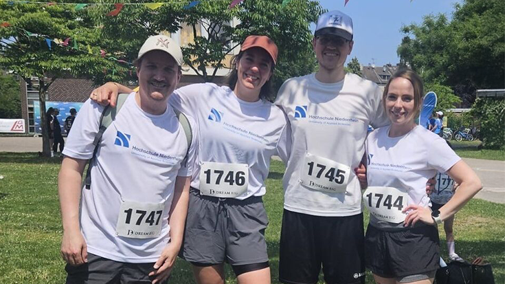 In the photo (from left): Fabian Mertens (SO.CON), Saskia Griffig (SO.CON), Florian Grebe (NIERS), Jacqueline Amend (NIERS)