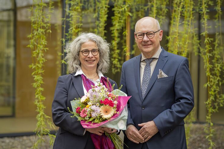 Professor Dr Susanne Meyer succeeds Dr Thomas Grünewald (Photo: Simon Erath/HS Niederrhein)