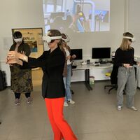 Prof. Dr. Marina Elena Wachs while working with MetaQuest glasses Credit: M.-E. Wachs