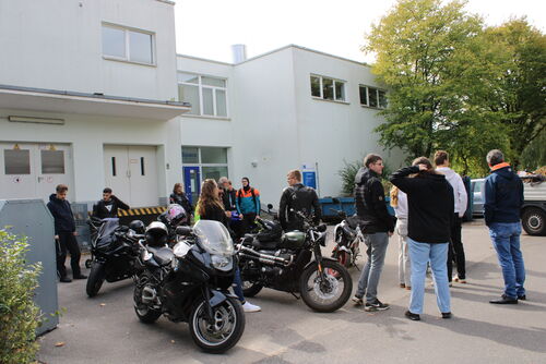 Group_picture_before_departure