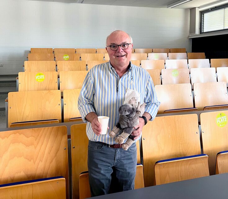  Professor Ingo Bieberstein with the honorary moose on the day of his last lecture