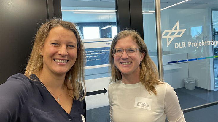 Angelika Krehl and Anna Herzog represent NIERS in the "REGION.innovativ" funding programme.