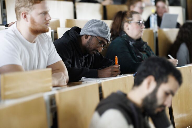 The core idea of the project is to develop a new, skills-orientated teaching architecture that is no longer based on traditional disciplinary logics, but on the students' learning path (Photo: Ivo Mayr/HSNR)